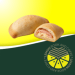 Empanada de Jamón y Queso en Lemon Book and Coffe.