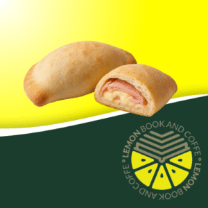 Empanada de Jamón y Queso en Lemon Book and Coffe.