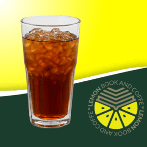 En Lemon Book and Coffe, servimos ron de alta calidad, ideal para disfrutar solo, con hielo o como base para cócteles refrescantes.