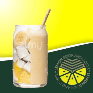 Granizado Colada Jungle con plátano, coco y piña en Lemon Book and Coffe