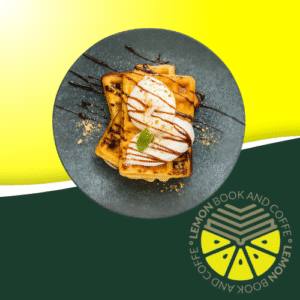 Gofre con sirope y nata en Lemon Book and Coffe
